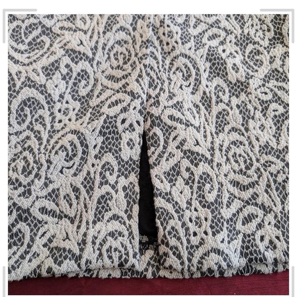 Pre-owned Alice+Olivia Lilia Lace Textured Plunge V Neck Midi Sheath Dress - Picture 10 of 16